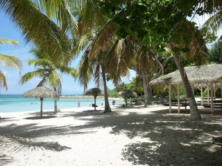 Le 35 Anse Des Rochers Saint-Francois ภายนอก รูปภาพ